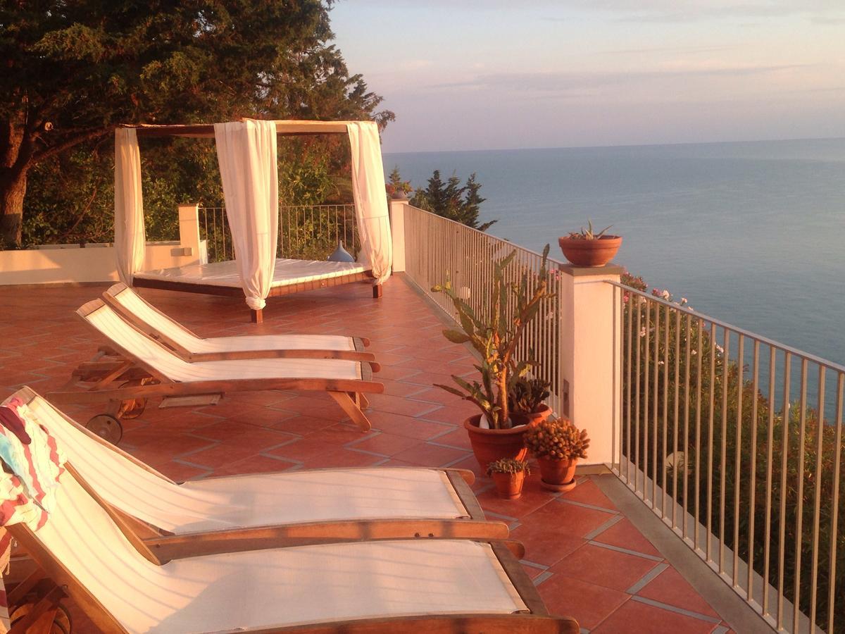Baia Scirocco Couette-café *