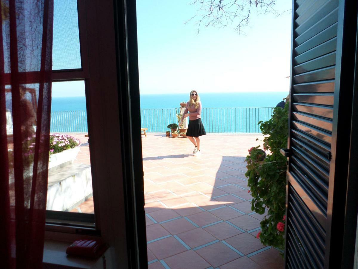 Baia Scirocco Couette-café *